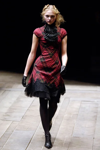 Look 30